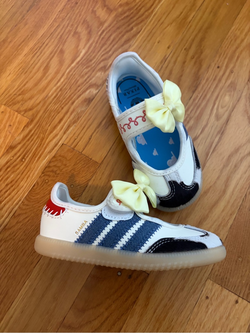 Toddler Jessie Sambajane White & Navy Samba Sneakers with Yellow Bow